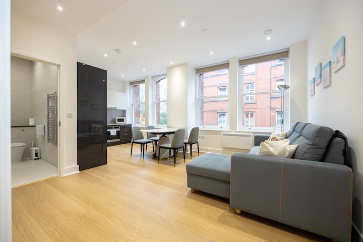 Premium 2BD Apartment in China Town Manchester