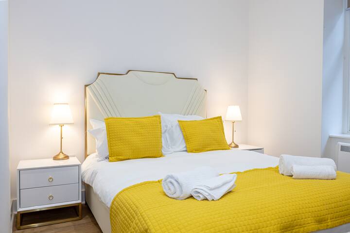 Superb 2BD Apartment in China Town gallery image 4