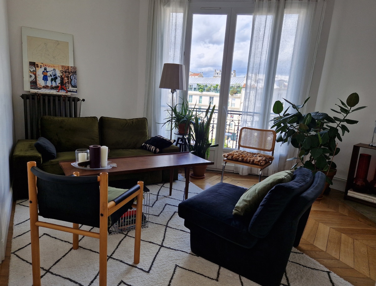 Popular Airbnb listing: Vincennes Family Apartment in Vincennes