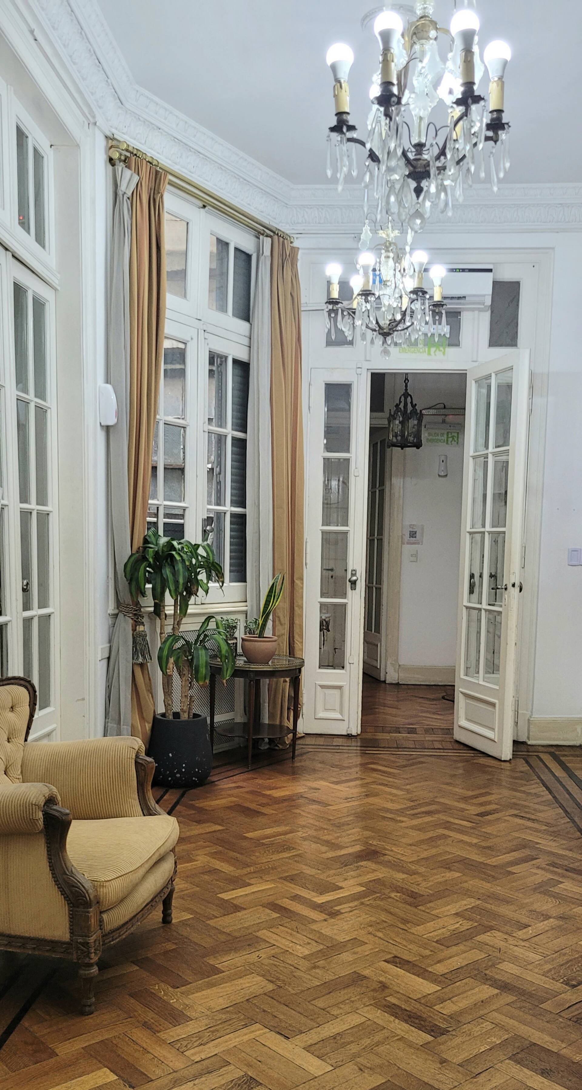 Apartment room in Monserrat