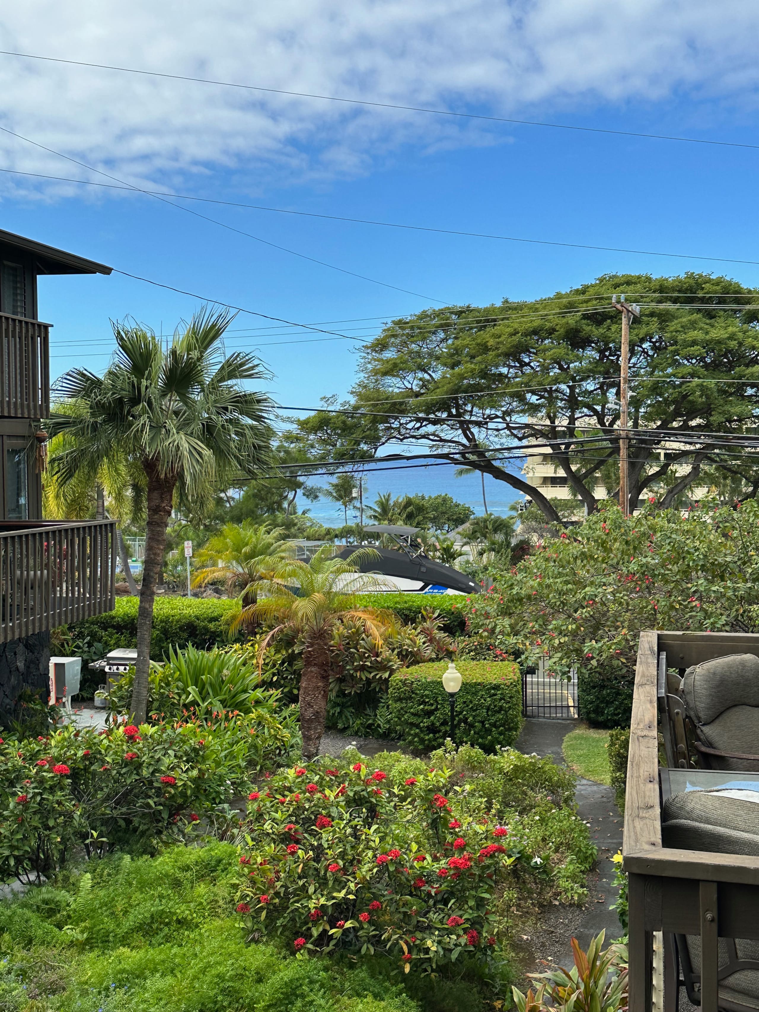 Townhouse in Kailua-Kona · ★4.93 · 1 bedroom · 2 beds · 1.5 baths - Image 4