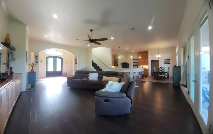 Castillo Cristobal Mendoza - Cedar Creek, TX