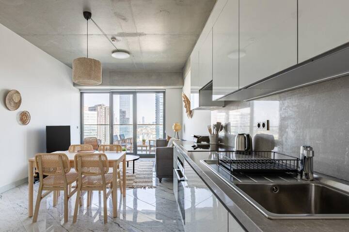 Beautiful Bright 2Bed – Parking+Pool+Terrace! #341 gallery image 5