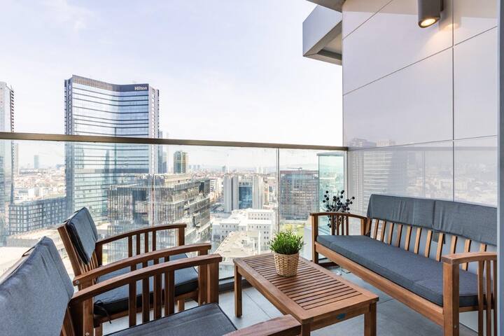 Beautiful Bright 2Bed – Parking+Pool+Terrace! #341 gallery image 2