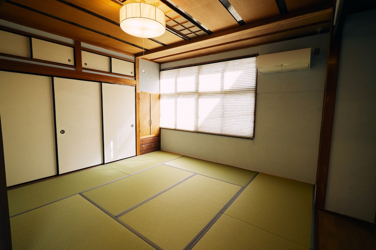 Dormitorio 3: habitación de estilo japonés (futones para más de 5 personas)