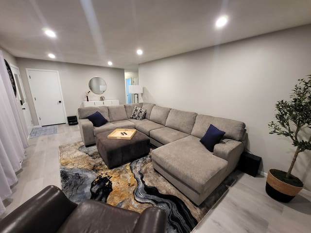 Big Lake Getaway *Arcade, Gym, Large Fenced Yard*