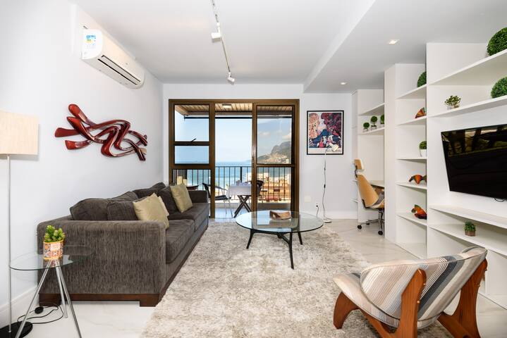 Stunning view over Ipanema Beach, 2 Bedroom gallery image 5