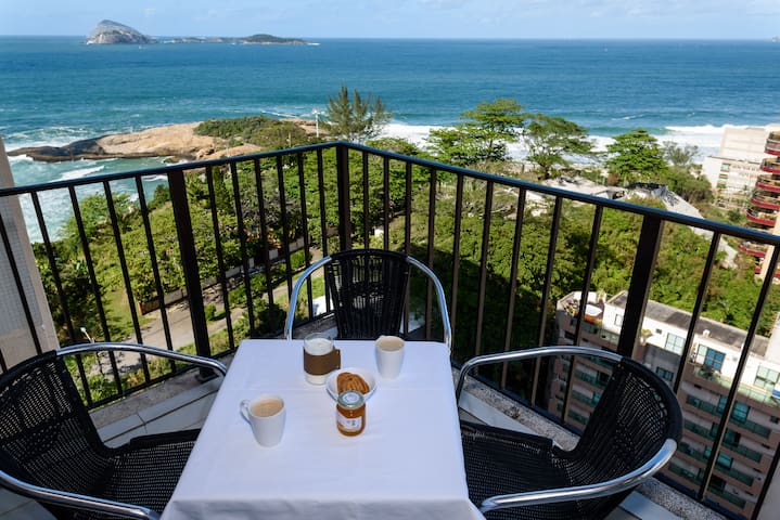 Stunning view over Ipanema Beach, 2 Bedroom