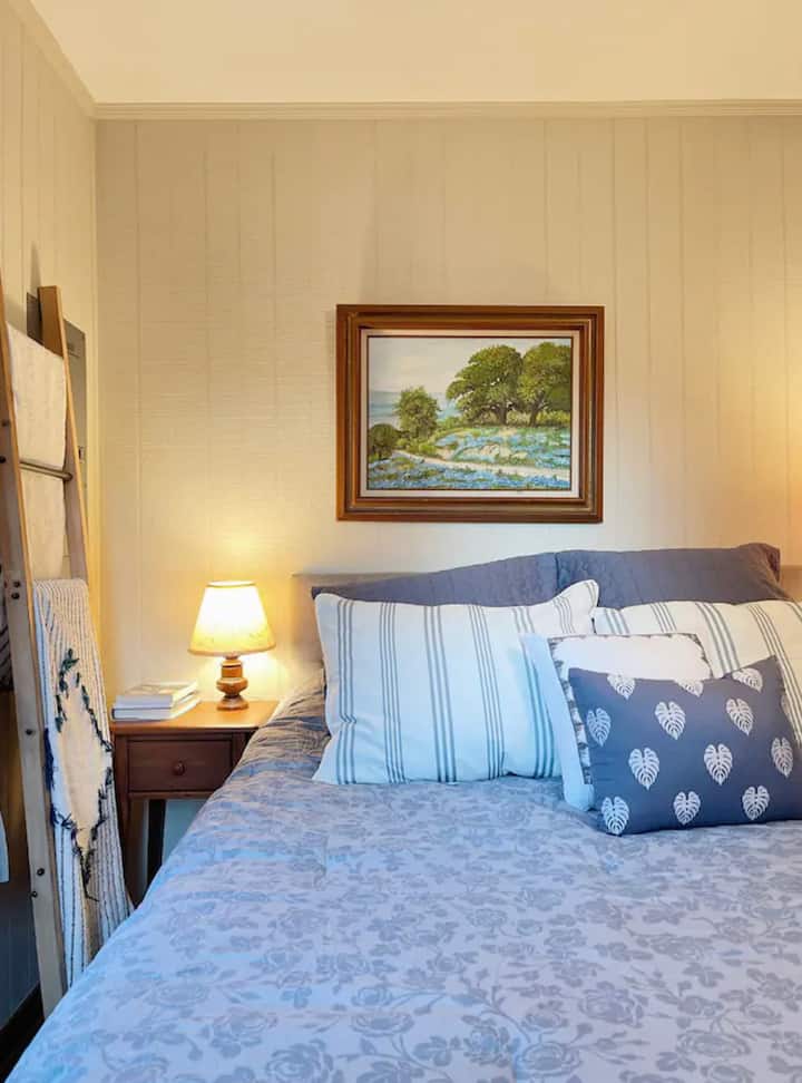 Dormitorio queen en el primer piso.