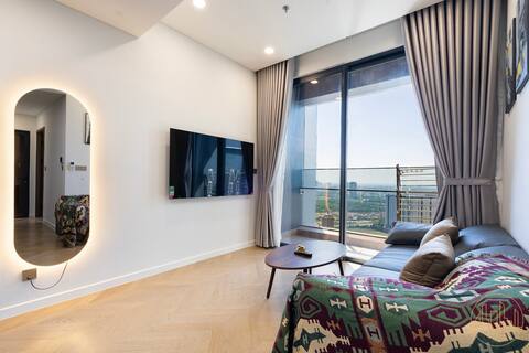 KN Holiday in Lumiere Riverside & Airport Service
