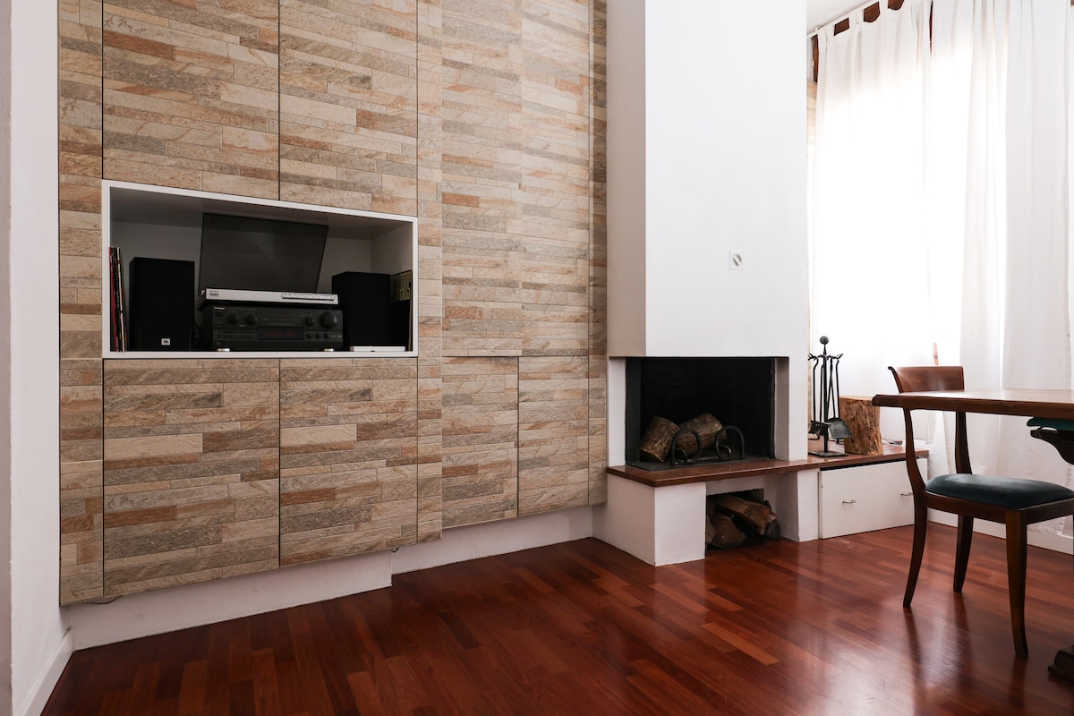 Top performing Airbnb: Modena Visit Apartment for 6 people in Modena