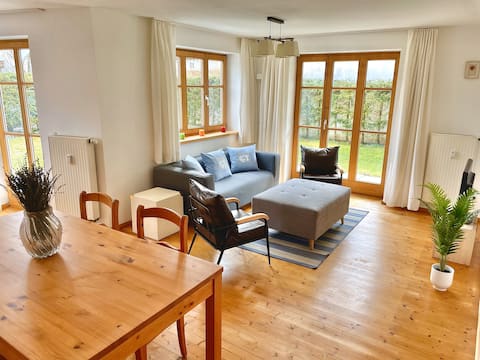 Top Airbnb: Beautiful Apartment with Garden and Mountainview in Füssen