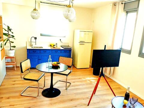 Italian charming loft in Haifa Carmel center