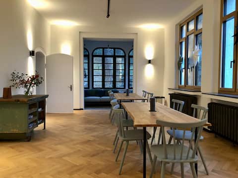 Spacious newly renovated villa right next to the forest