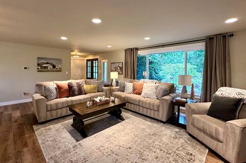 Tranquil Home - 5 Acres Sleeps 8