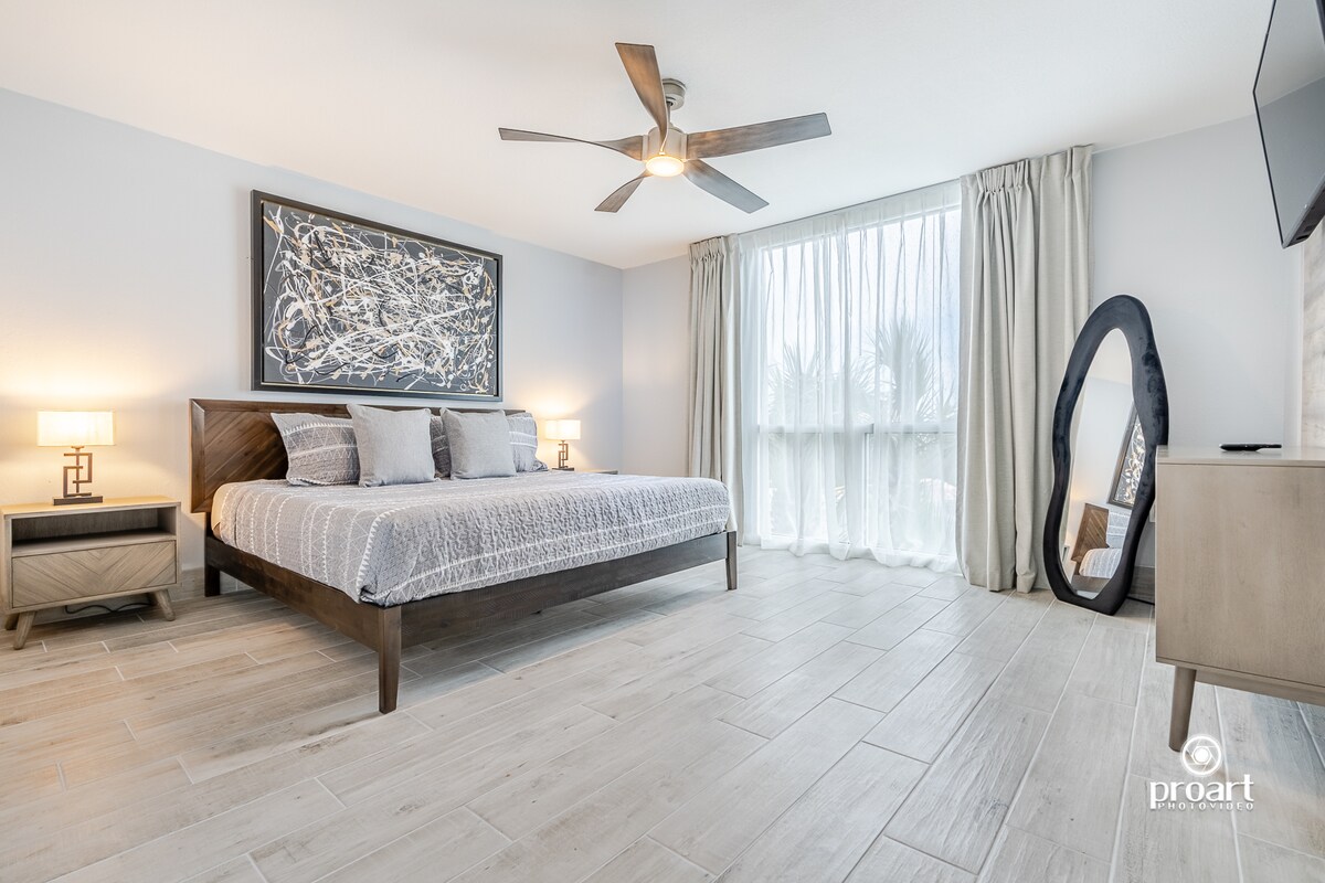 Chumba kikuu cha kulala chenye mwonekano wa ghuba