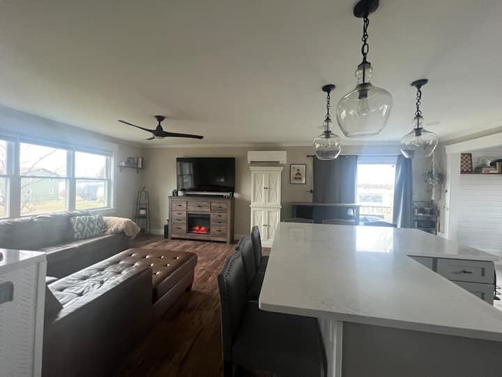 Lakeside Retreat - Burton Island State Park, St. Albans Town