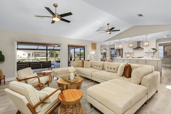 Heated Pool Gulf Access Canal Centrally Located - Cape Coral, FL
