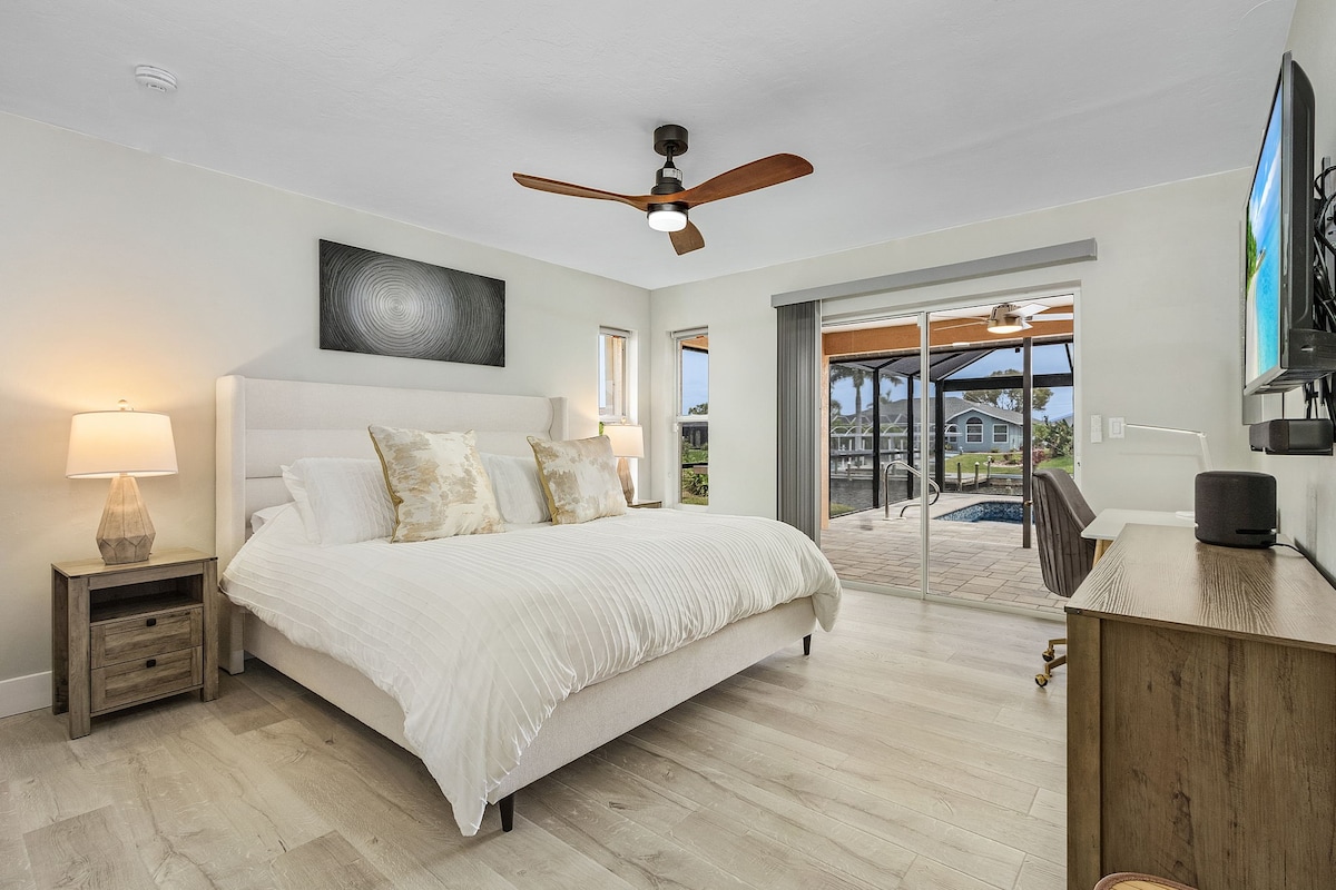 -配套优质的加大双人床
-套房水疗式卫生间 
-配备无限音乐的智能扬声器，营造氛围和白噪音
-黑暗的窗帘，让您睡个好觉
-从卧室可以欣赏壮丽的水景
-可直接使用宁静的露台