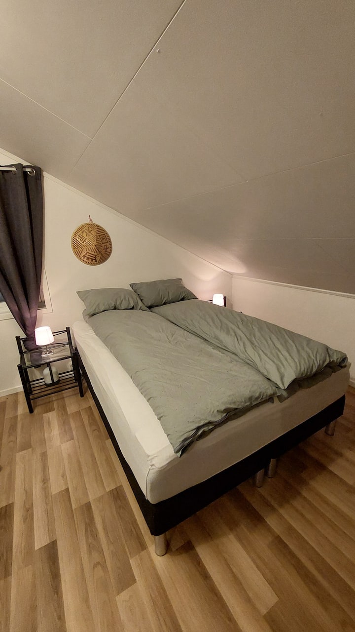 Спалня 1
Двойно легло 150 см×200 см