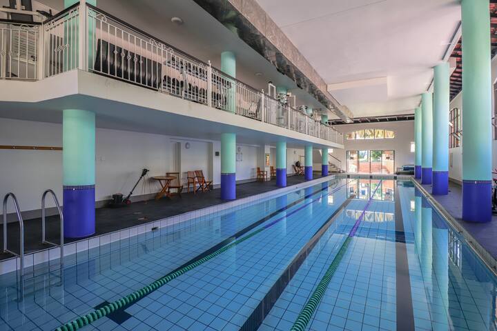 Beautiful Century City apartment gallery image 3