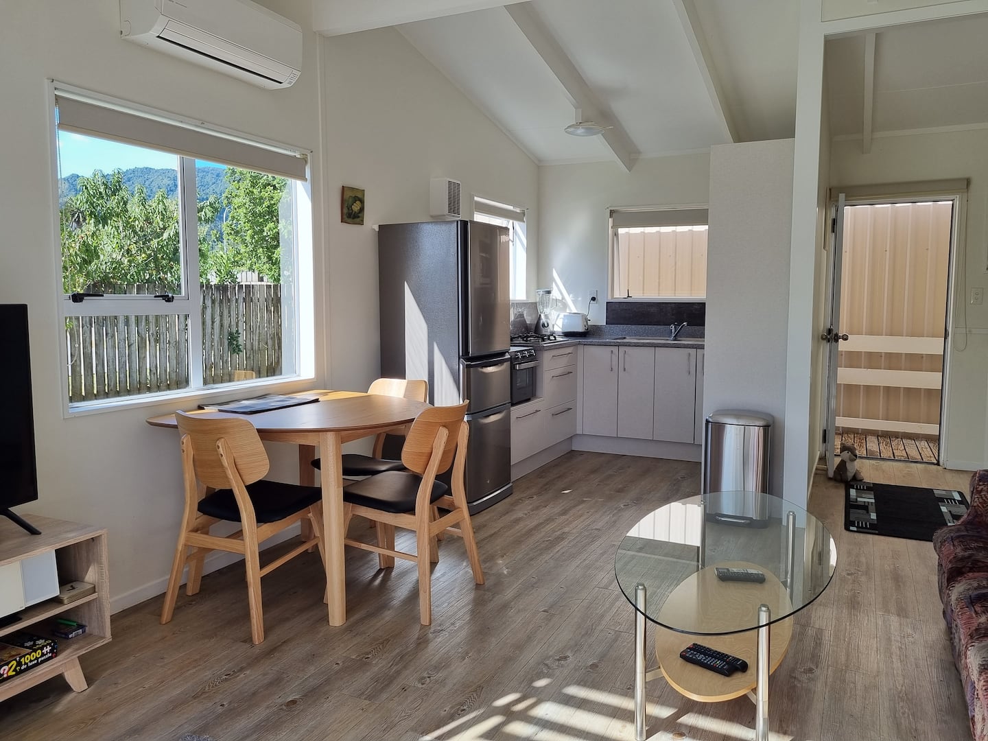 Coromandel Central Hideaway - Pet Friendly/in Town 5