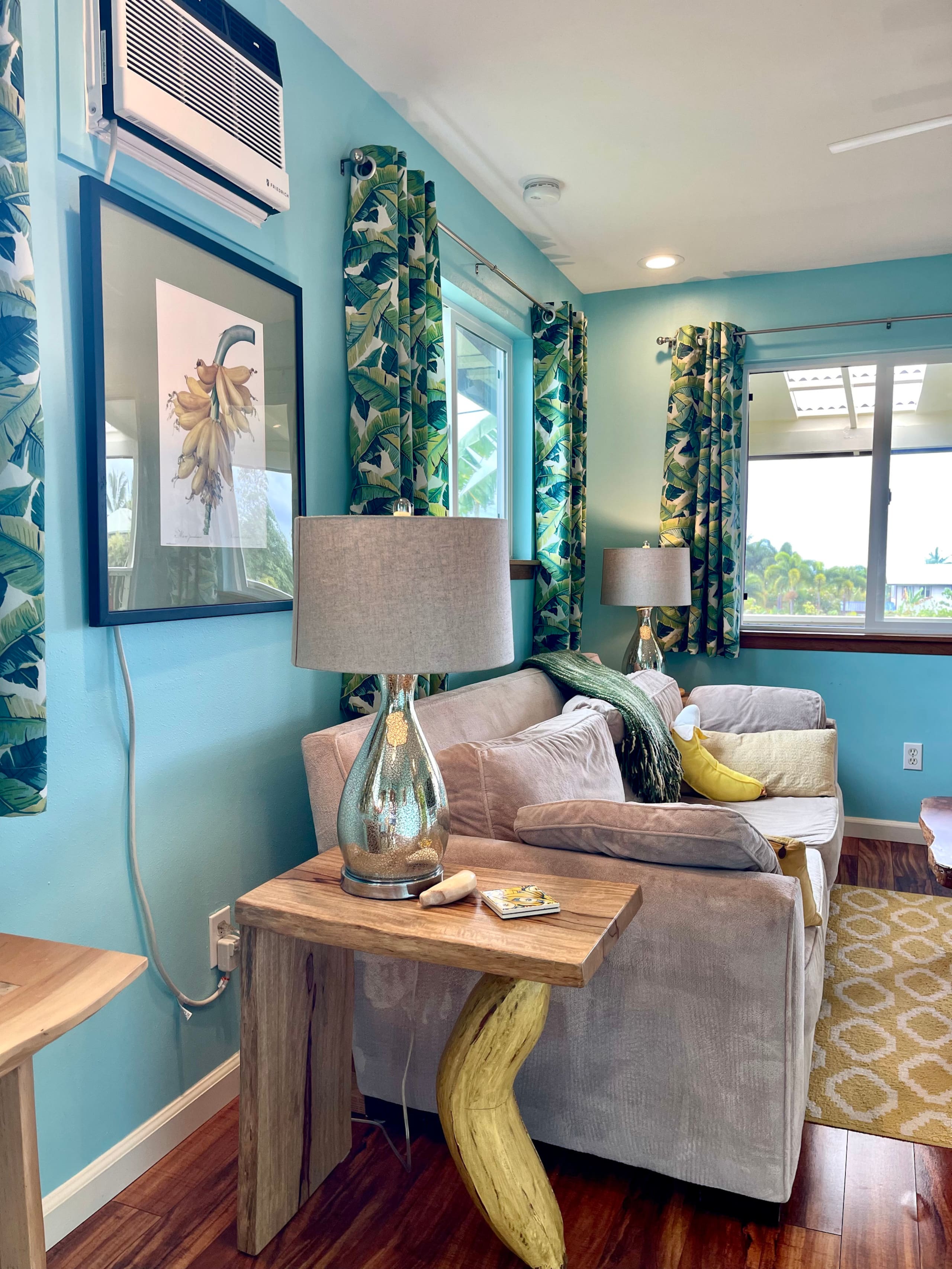 Bananarama Cottage, Black Sand Beach, A/C - Image 4