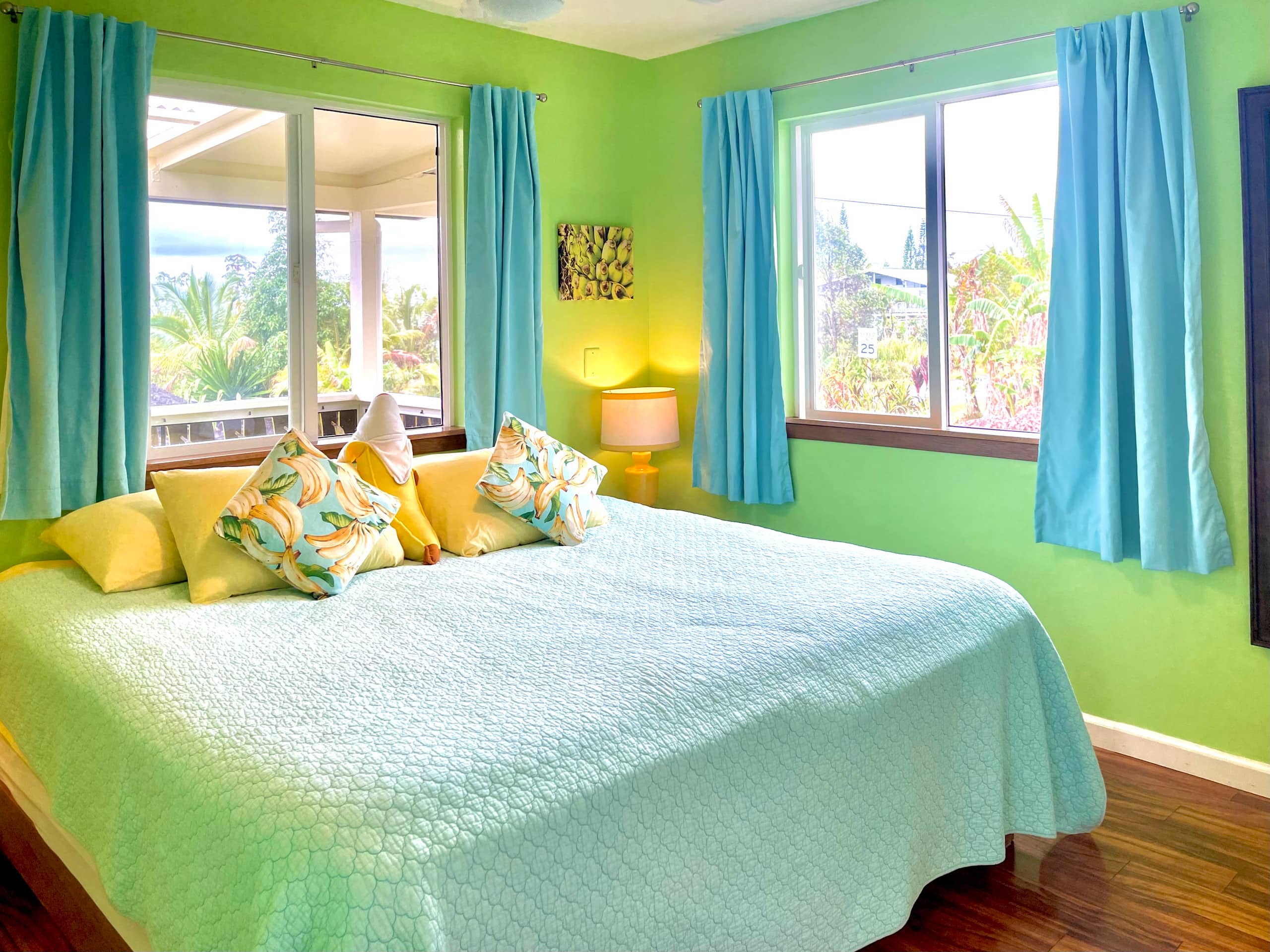 Bananarama Cottage, Black Sand Beach, A/C - Image 8
