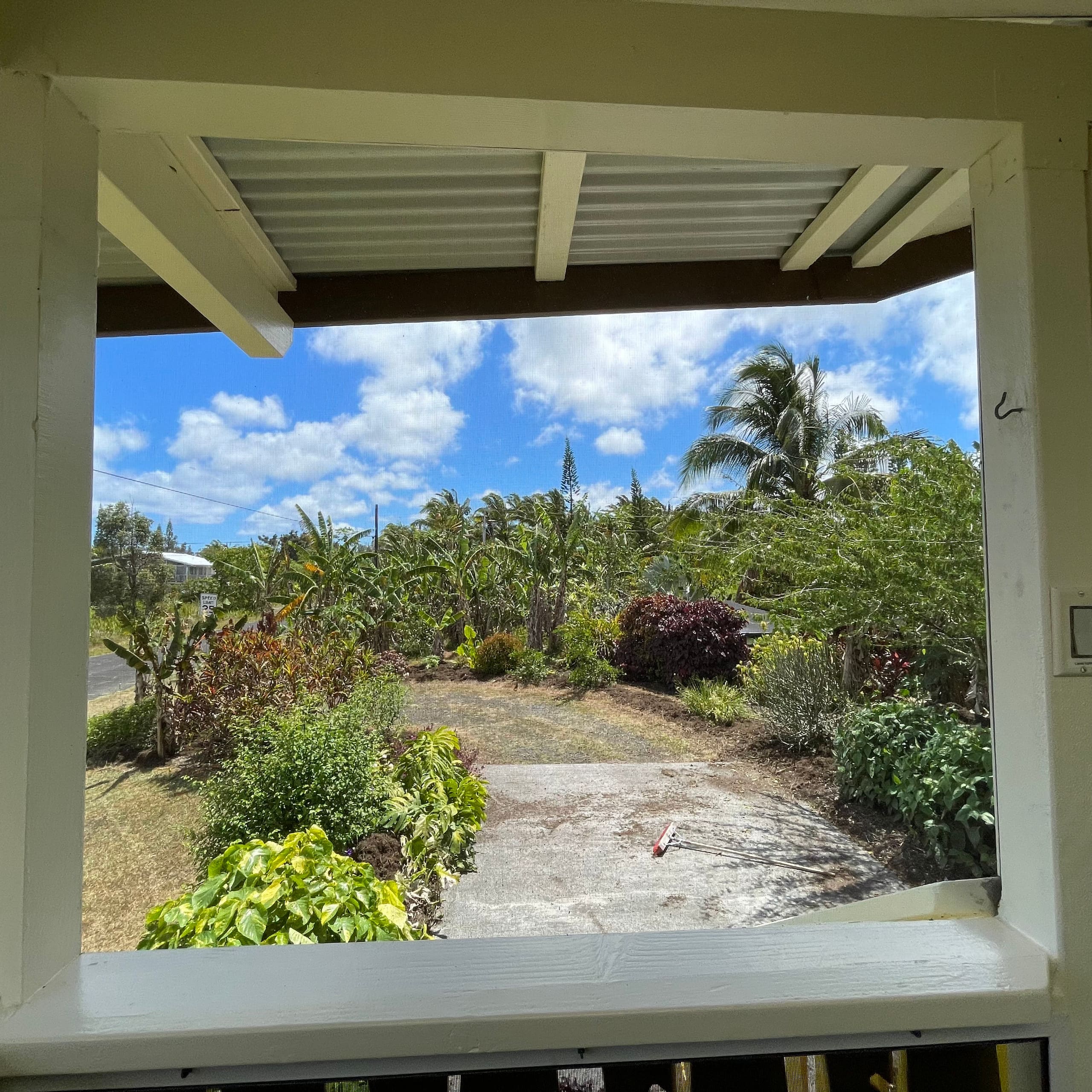 Bananarama Cottage, Black Sand Beach, A/C - Image 13