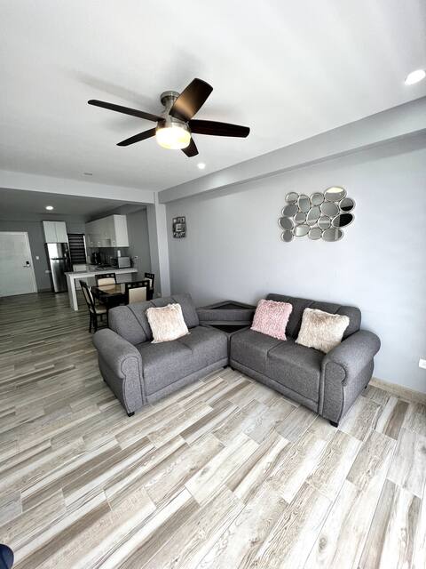 Condo ocean view one block Papas&Beer and beach 4
