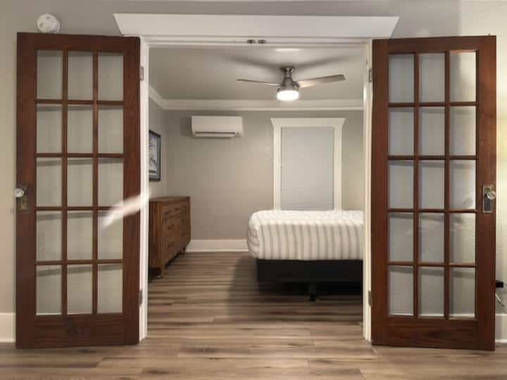 Modern One-bedroom Apartment! - Tacoma, WA