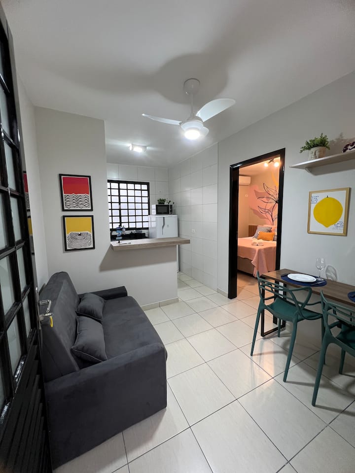 Studio 04 - Próx. A Uem, Com Garagem, Ac E Wi-fi - Maringá