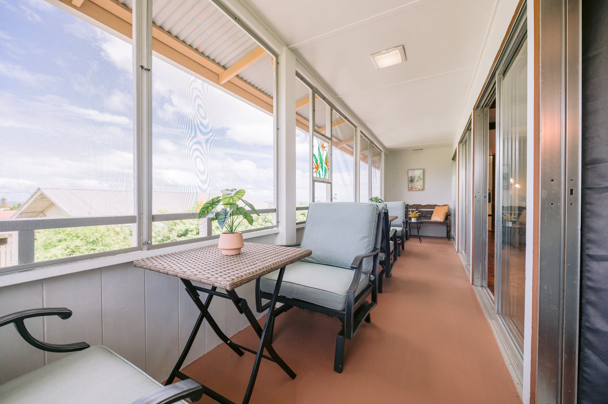 Home in Hilo · ★4.96 · 3 bedrooms · 4 beds · 2 shared baths - Image 17