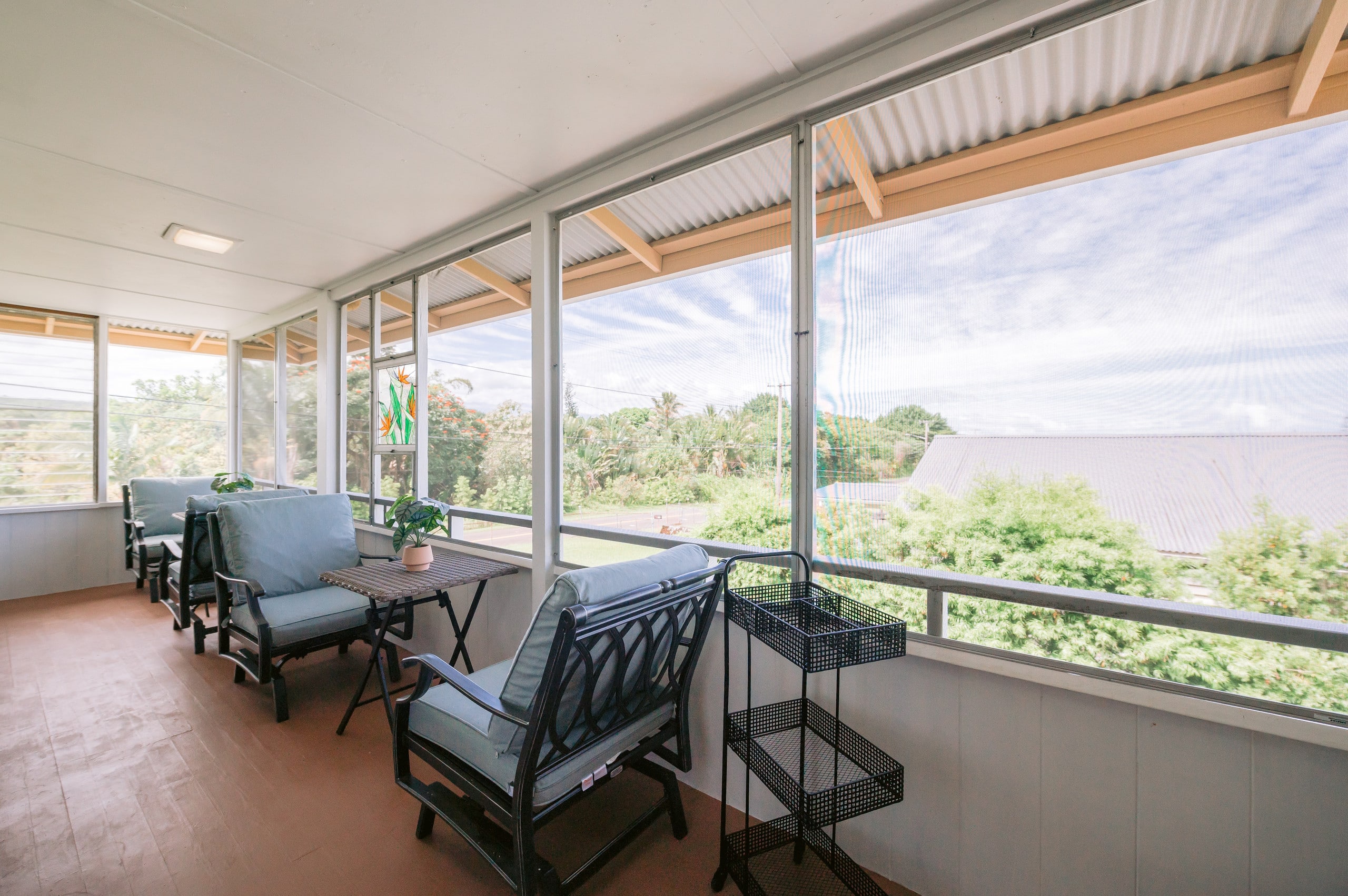 Home in Hilo · ★4.96 · 3 bedrooms · 4 beds · 2 shared baths - Image 18