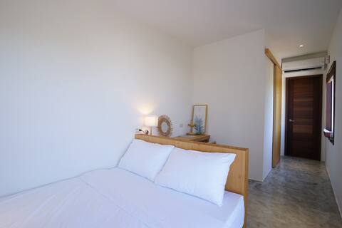 | 571-2 Large Balcony Double Room