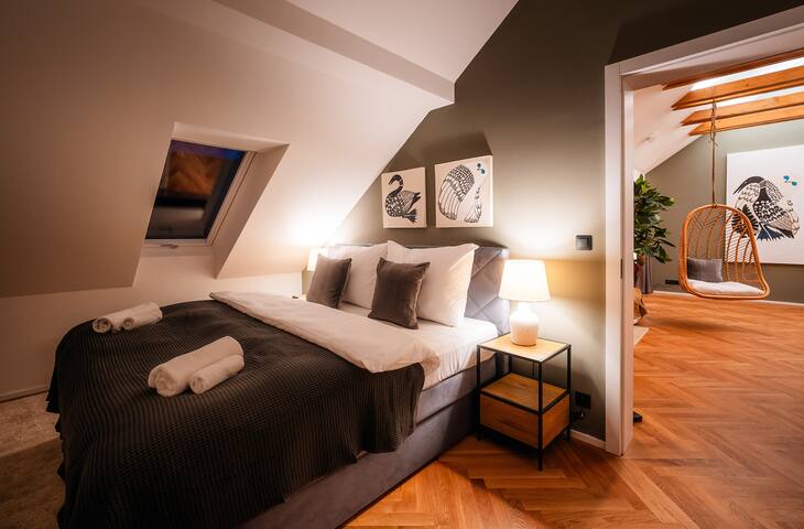 3BR AC Heaven of Harmony LUXPenthouse Theater view gallery image 4