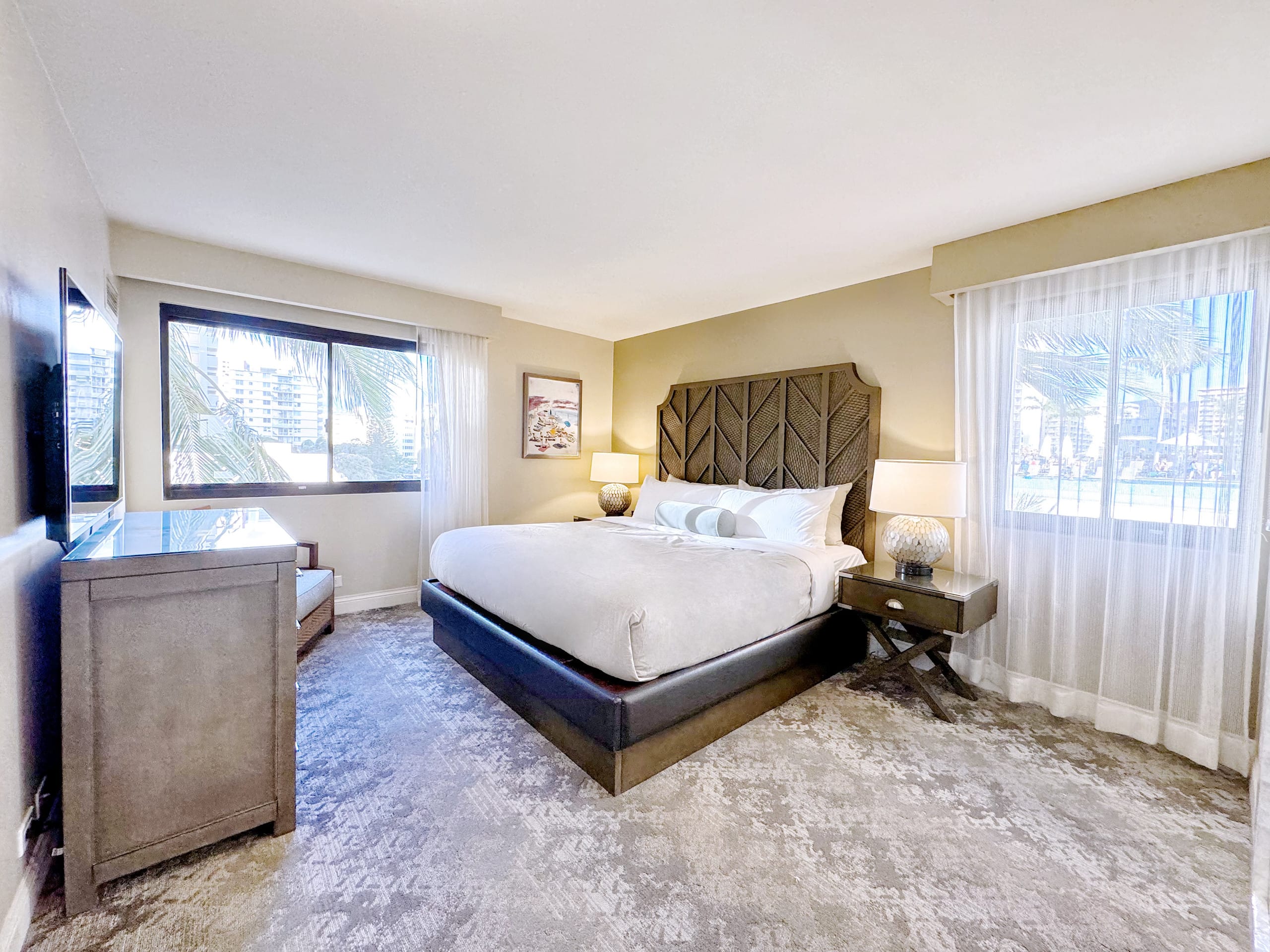Luxury Oceanfront-Waikiki Beach- 2BR/2BTH/Parking - Image 36