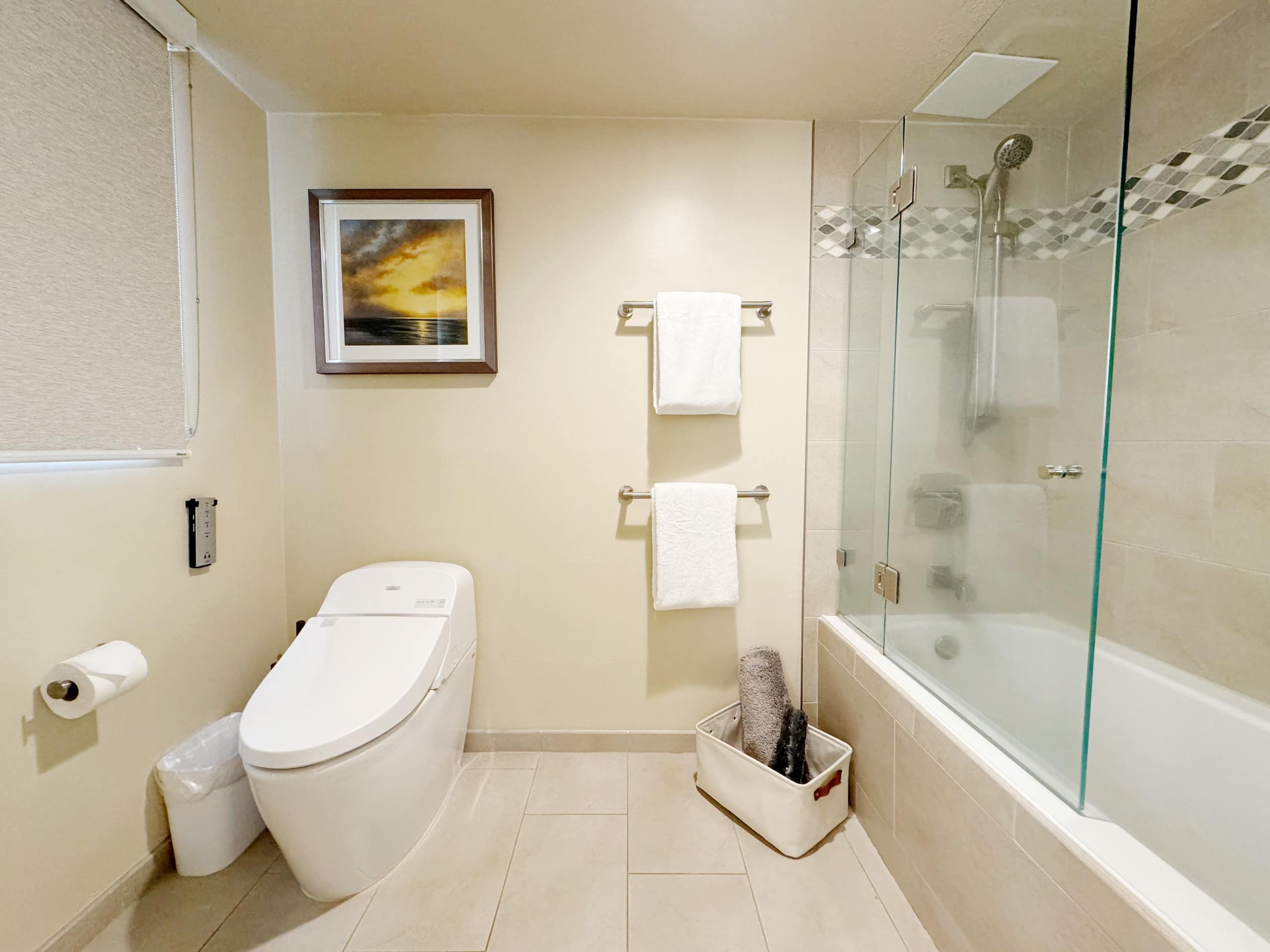 Luxury Oceanfront-Waikiki Beach- 2BR/2BTH/Parking - Image 47
