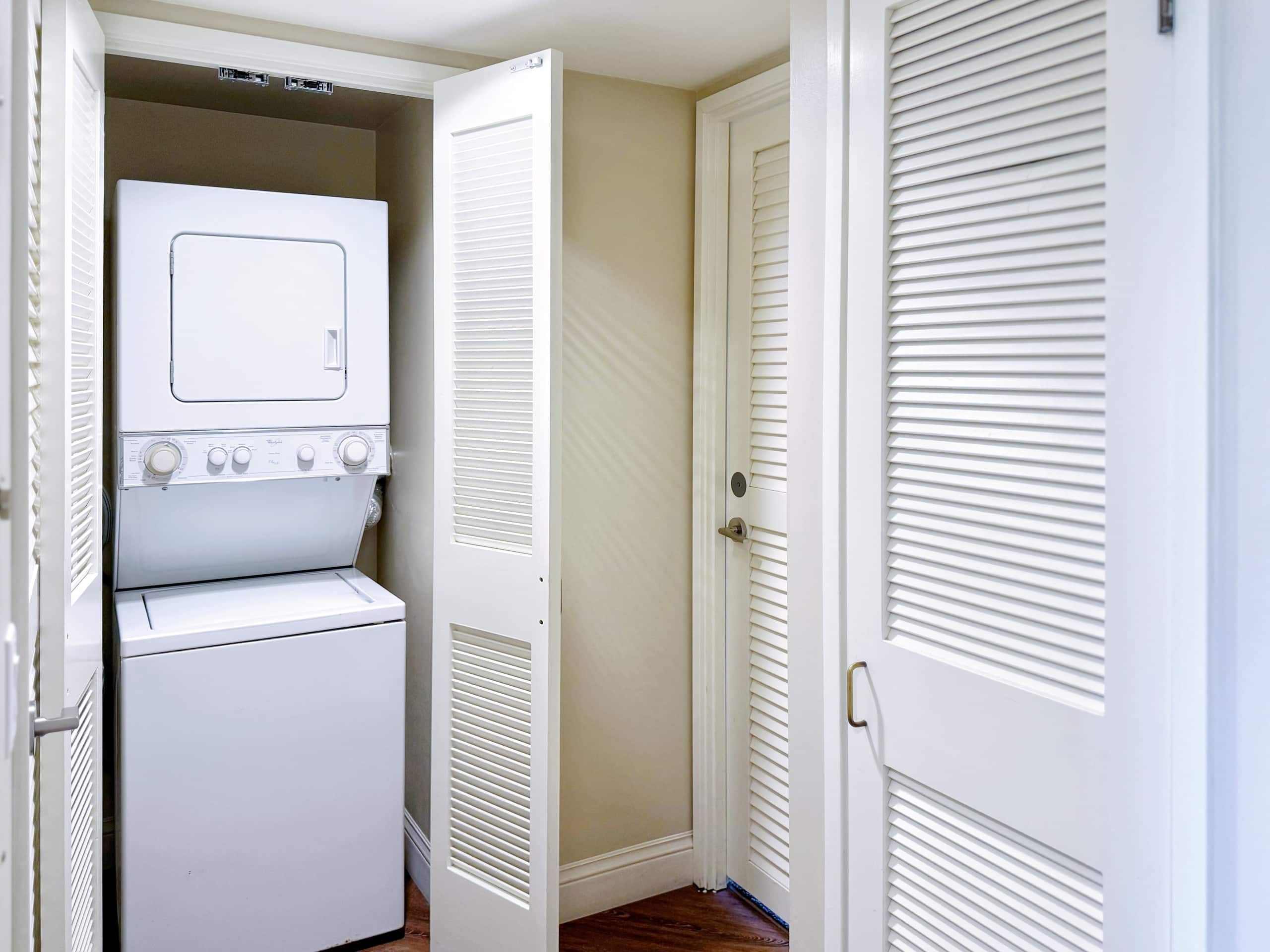 Luxury Oceanfront-Waikiki Beach- 2BR/2BTH/Parking - Image 65