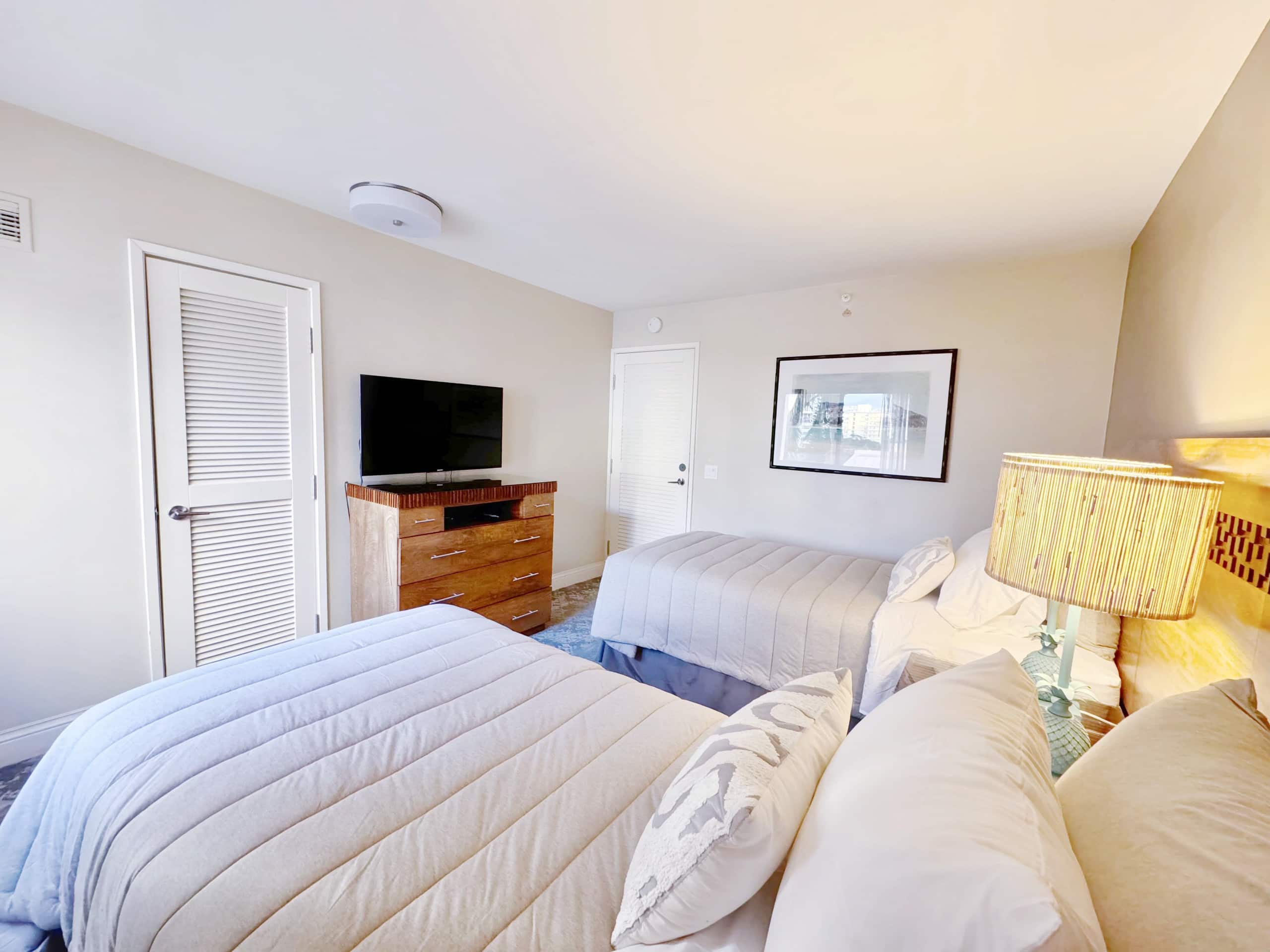 Luxury Oceanfront-Waikiki Beach- 2BR/2BTH/Parking - Image 42