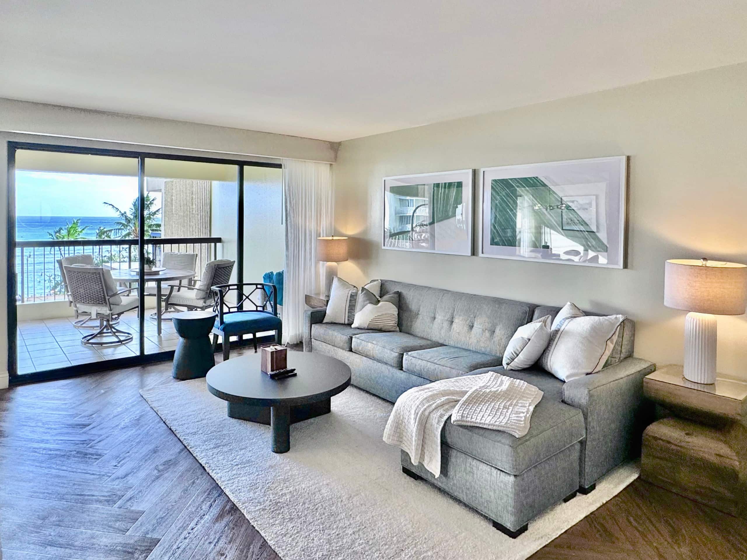 Luxury Oceanfront-Waikiki Beach- 2BR/2BTH/Parking - Image 1