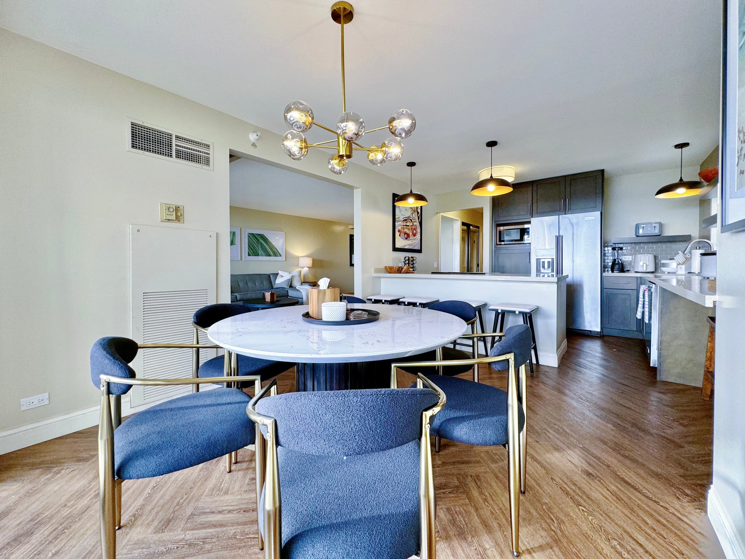 Luxury Oceanfront-Waikiki Beach- 2BR/2BTH/Parking - Image 34