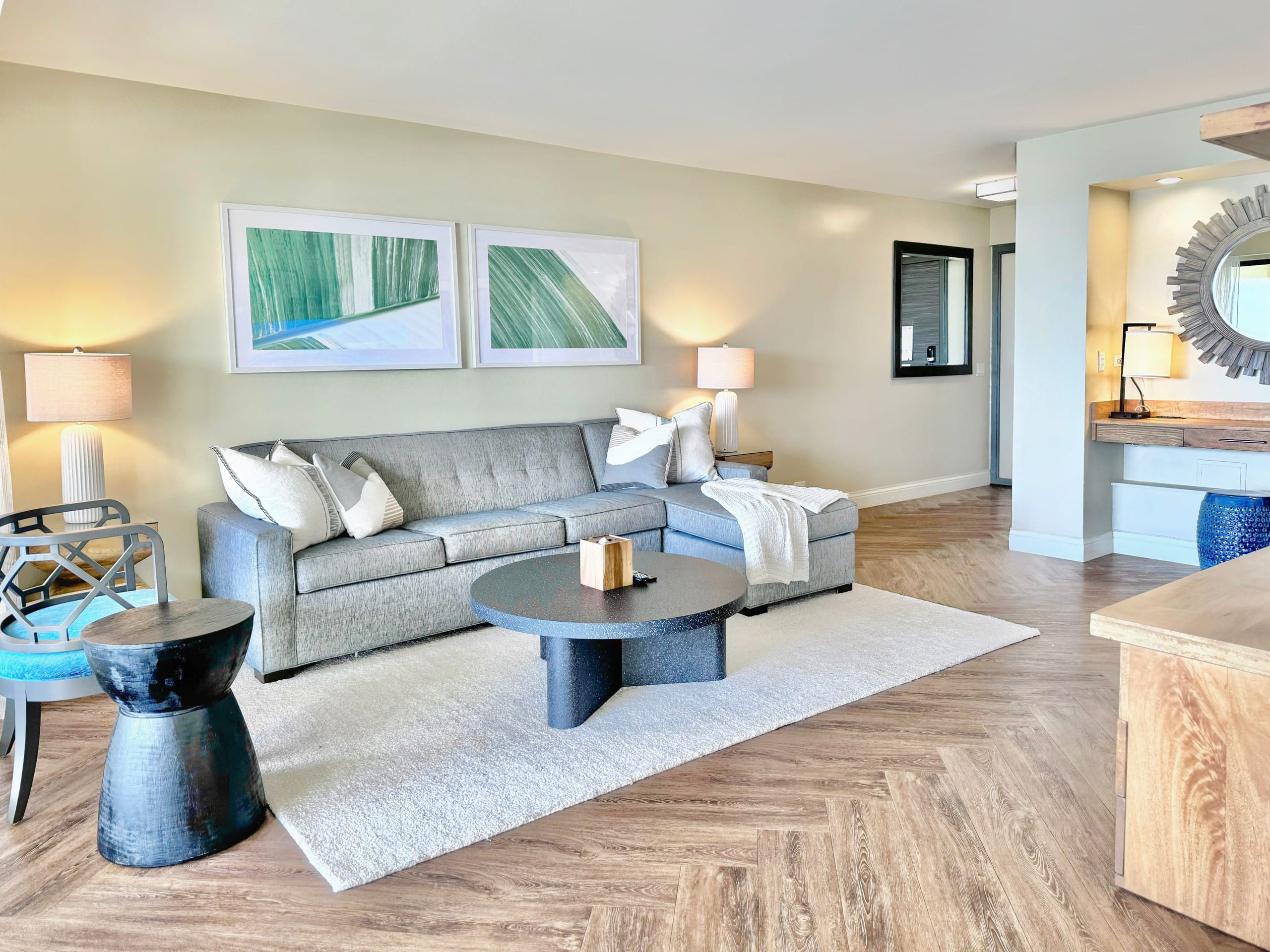 Luxury Oceanfront-Waikiki Beach- 2BR/2BTH/Parking - Image 9
