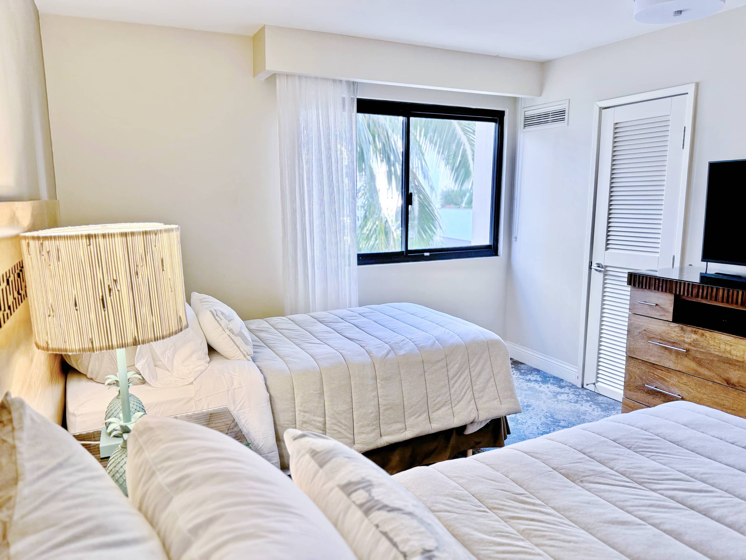 Luxury Oceanfront-Waikiki Beach- 2BR/2BTH/Parking - Image 44