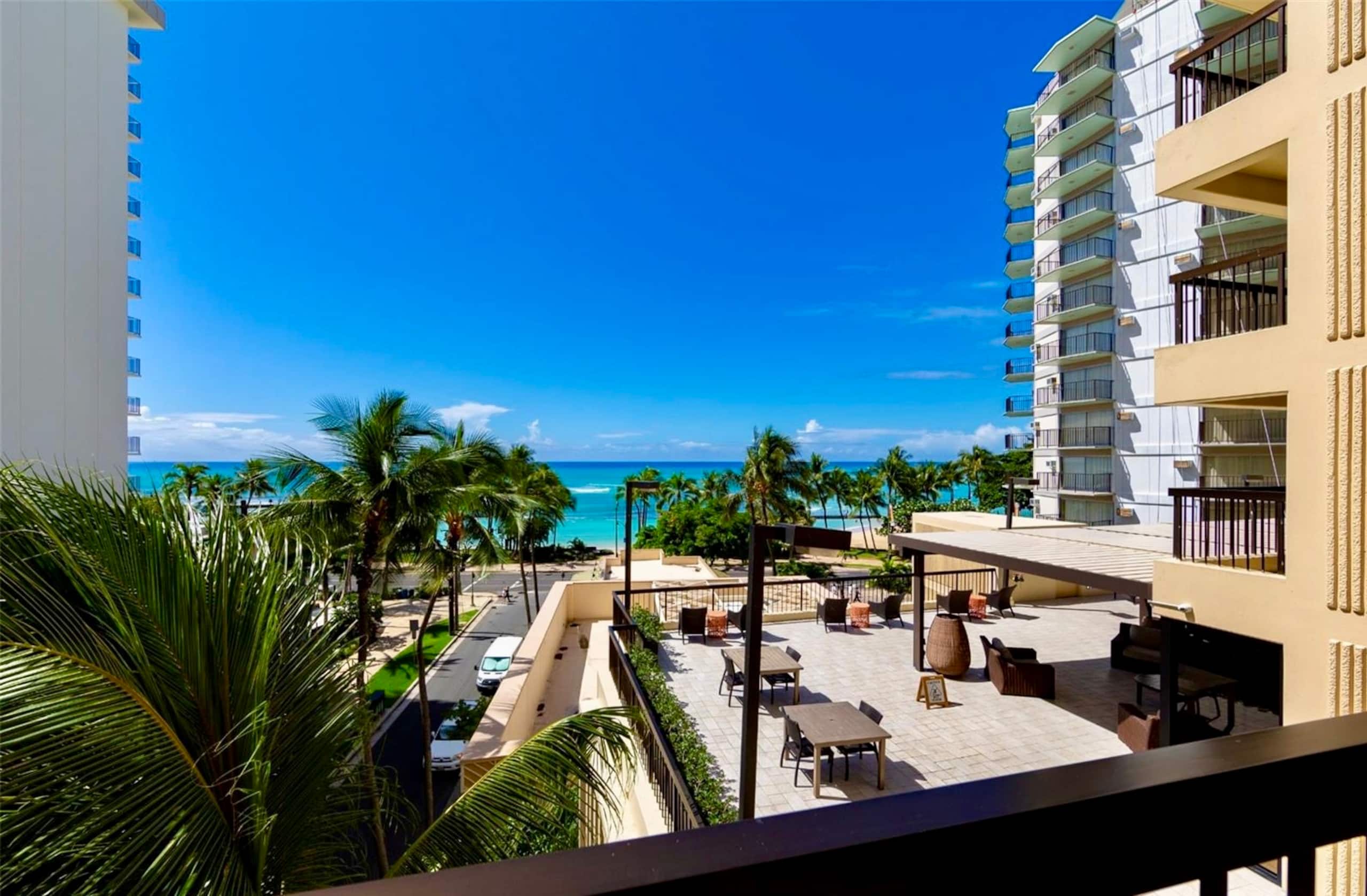 Luxury Oceanfront-Waikiki Beach- 2BR/2BTH/Parking - Image 62