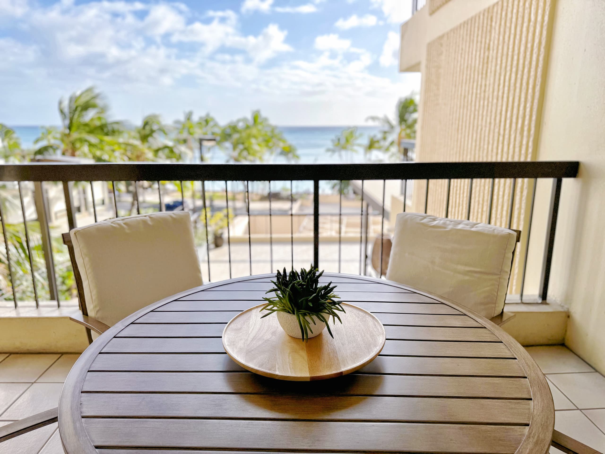 Luxury Oceanfront-Waikiki Beach- 2BR/2BTH/Parking - Image 53