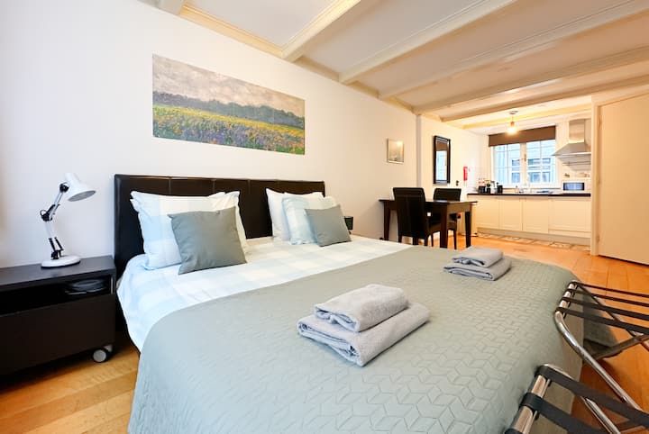 СТУДИО-АПАРТМАН НА ПРВИОТ КАТ