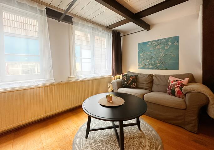 Two (2) independent studios @ Amsterdam Dam Square gallery image 3