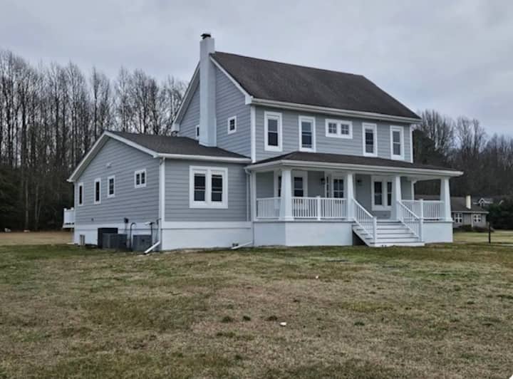 Charming Family Home With Spacious Backyard - Delaware