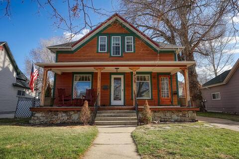 Historic downtown, 2-units, backyard, pets welcome